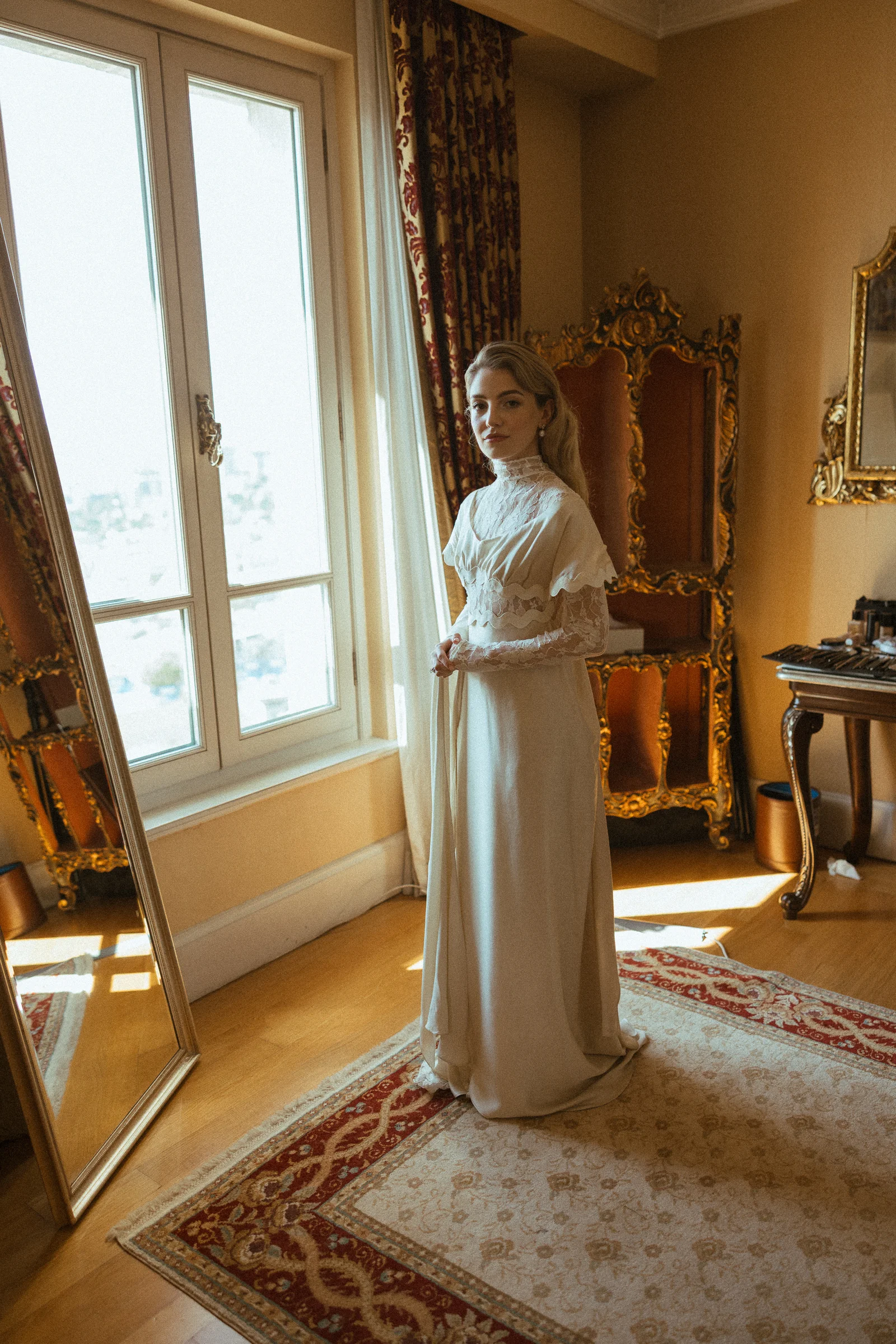 Modern and stylish wedding at Pera Palace Hotel İstanbul