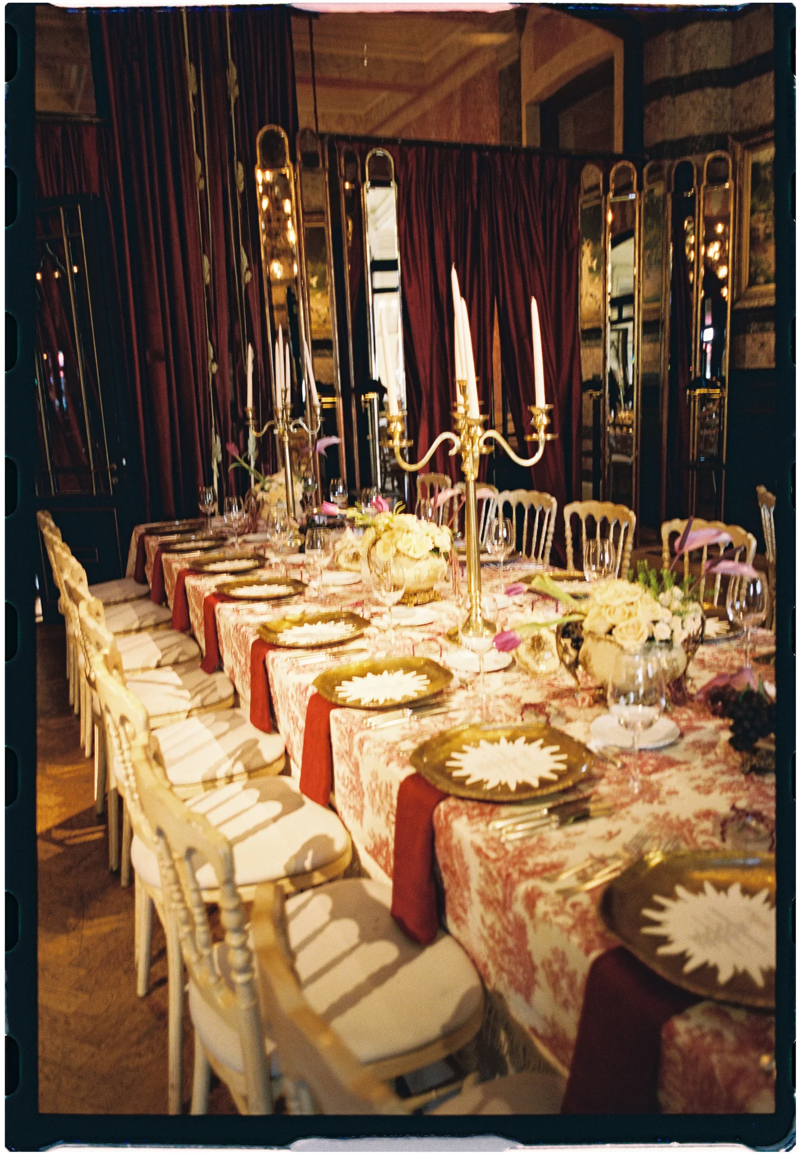Intimate wedding moments at Pera Palace Hotel İstanbul