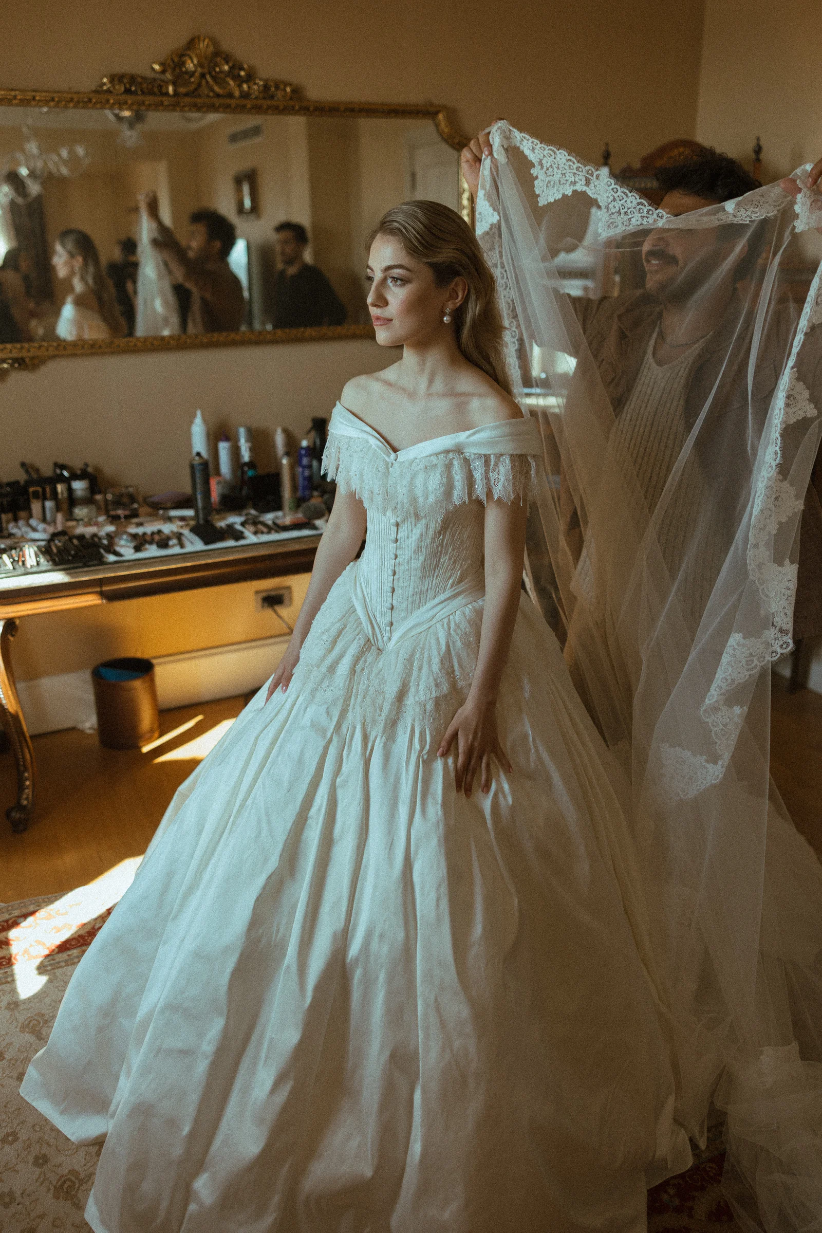 Intimate wedding moments at Pera Palace Hotel İstanbul