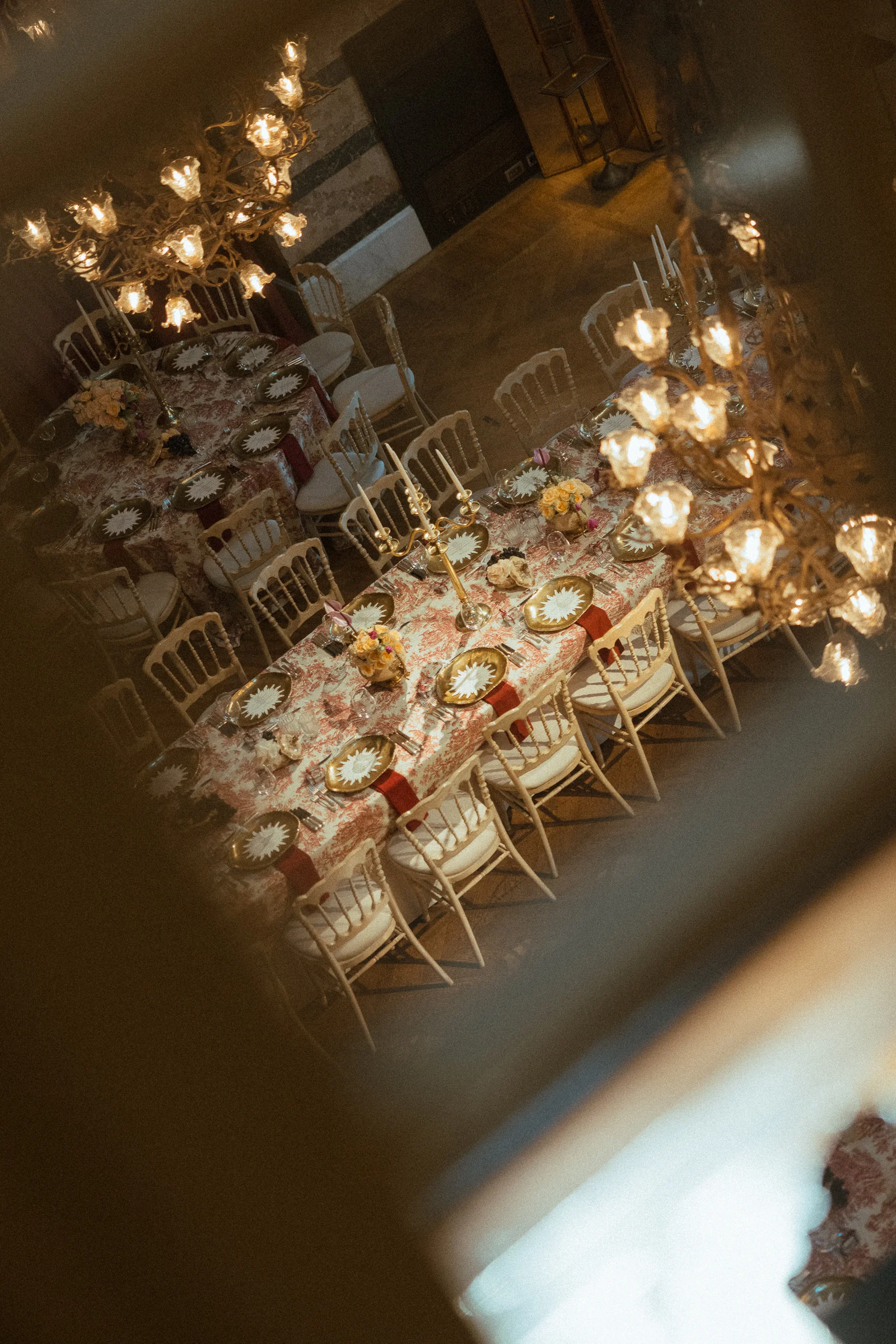 Candid wedding photography in İstanbul at Pera Palace Hotel