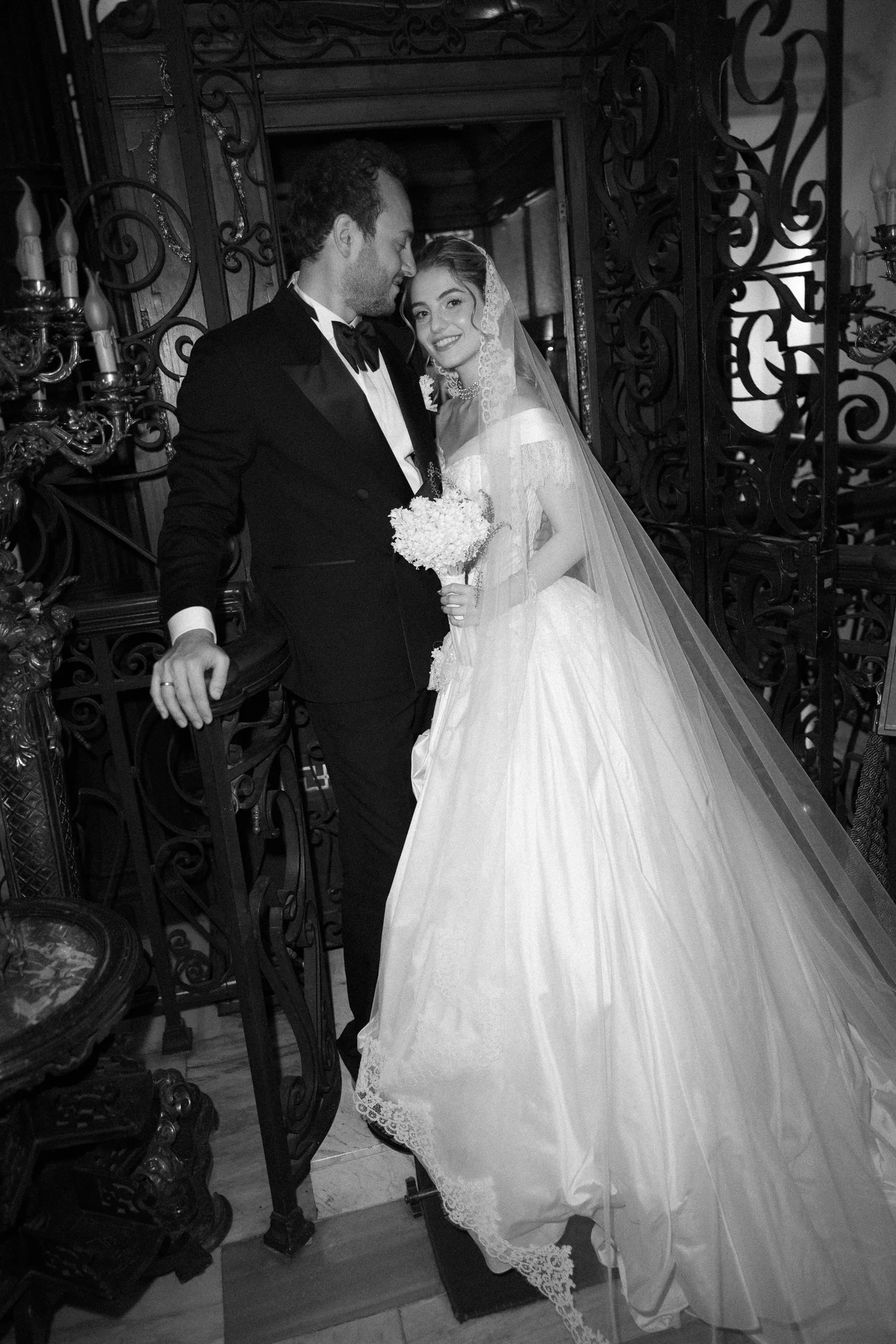 Candid wedding photography in İstanbul at Pera Palace Hotel