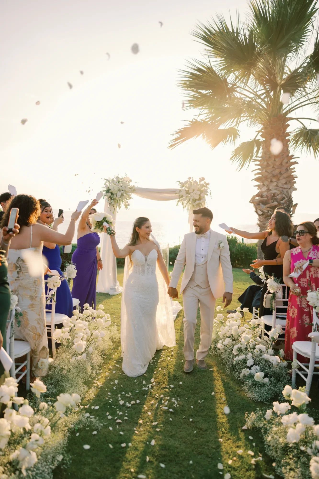 Candid wedding photography in Çeşme at Dilaila Beach