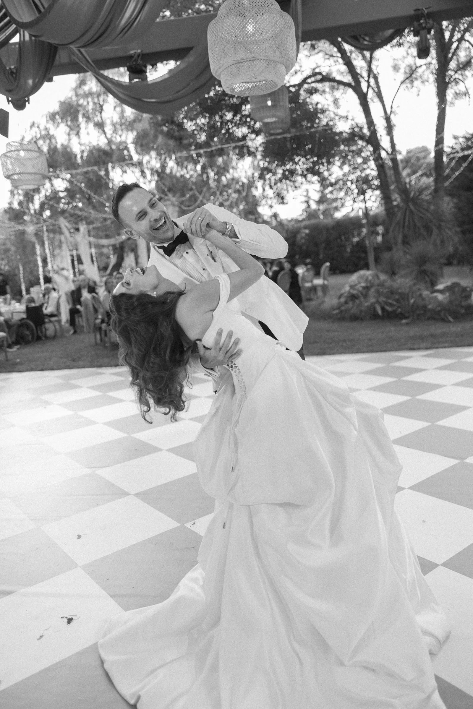 First dance in black and white at Kalea Place İstanbul
