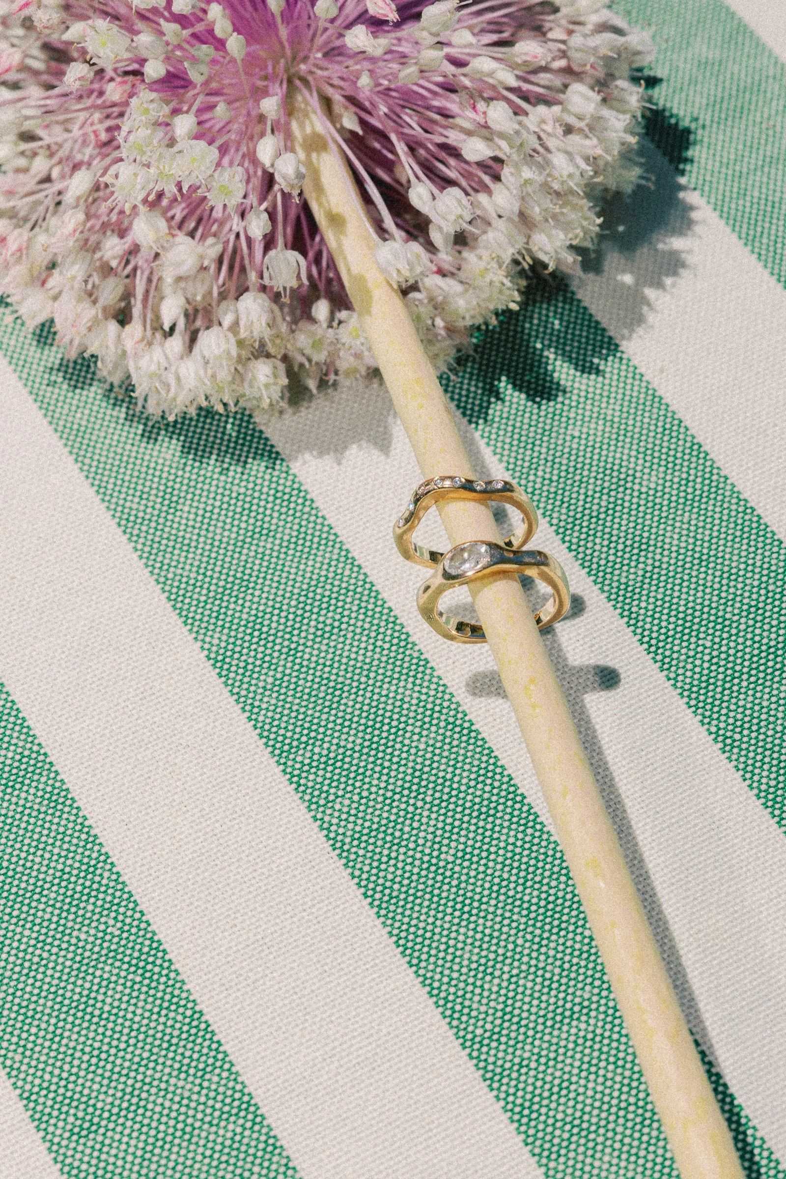 Wedding rings and allium detail, Kalea Place İstanbul