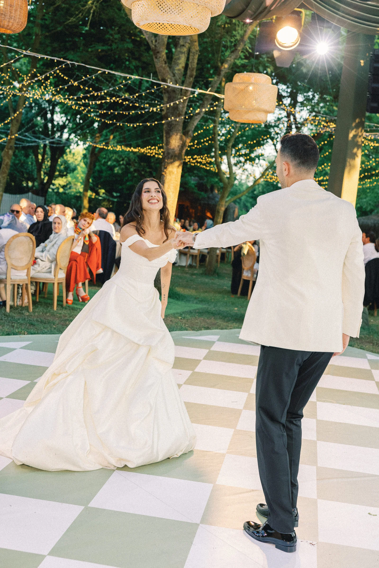 First dance on the checkered floor, Kalea Place İstanbul