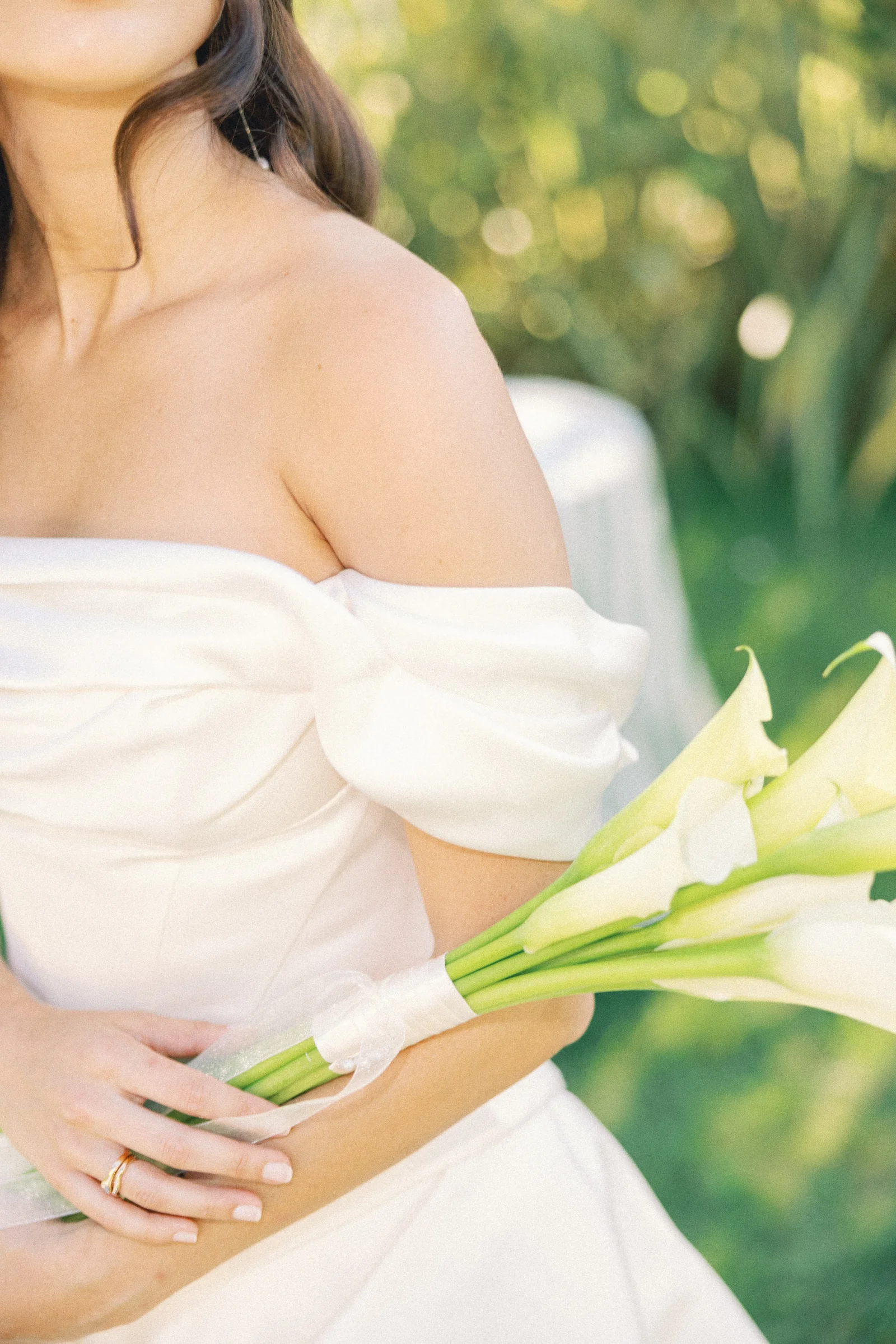 Calla lily bouquet and gown detail, Kalea Place İstanbul